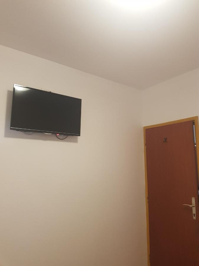 Sobe I Apartmani Marovic Petrovazzo Esterno foto
