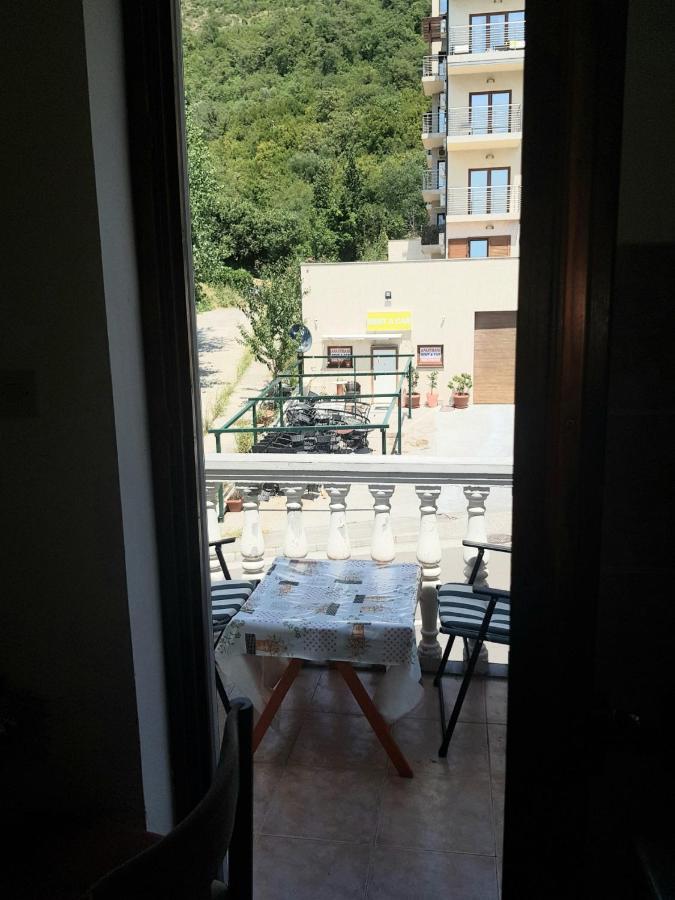Sobe I Apartmani Marovic Petrovazzo Esterno foto