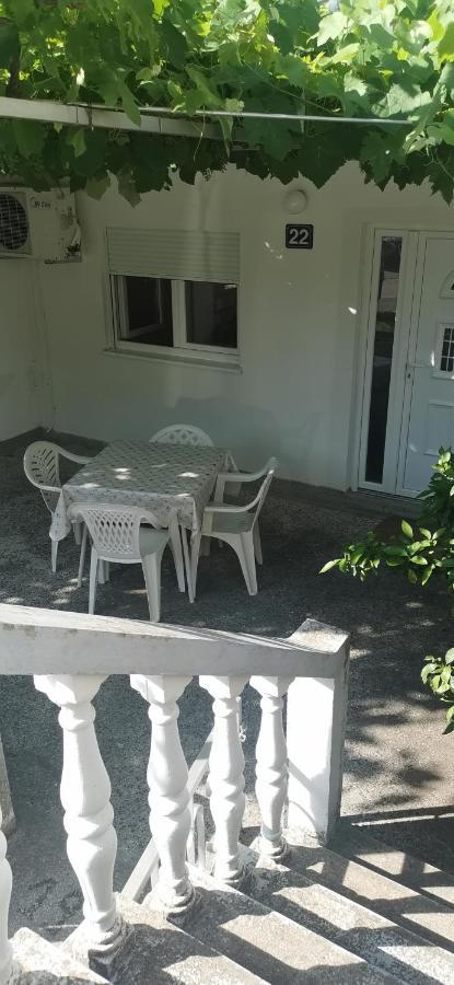 Sobe I Apartmani Marovic Petrovazzo Esterno foto