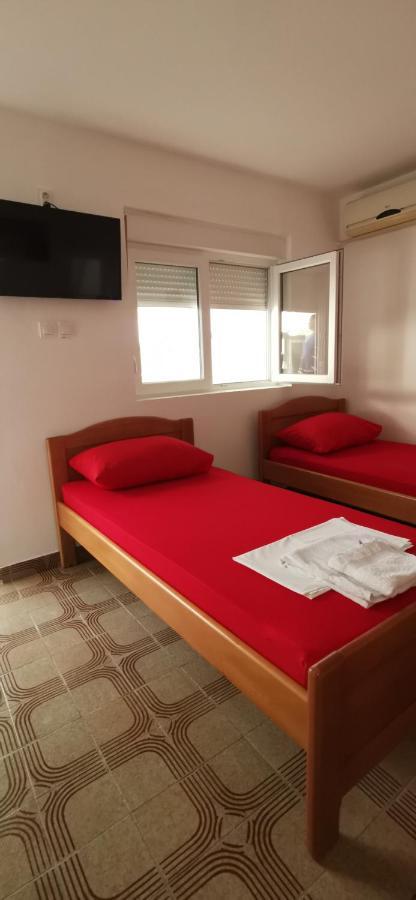 Sobe I Apartmani Marovic Petrovazzo Esterno foto